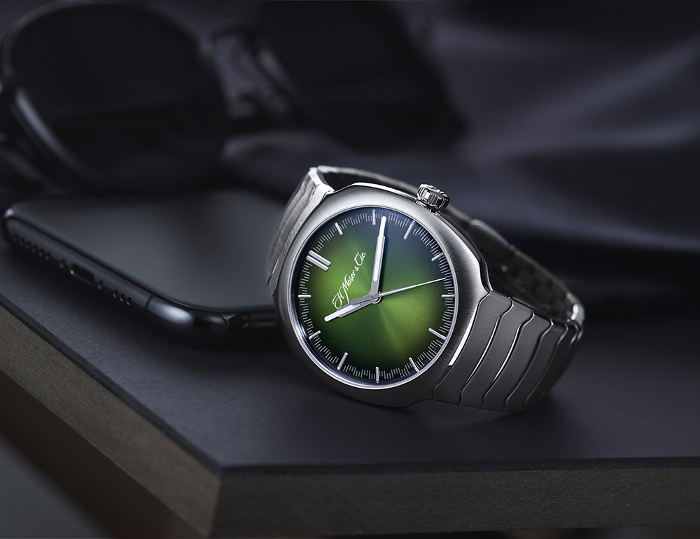 H. Moser Cie STREAMLINER CENTRE SECONDS Watches News